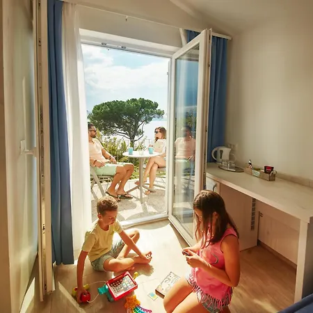 Olive Family - & Adria Hotel 4*