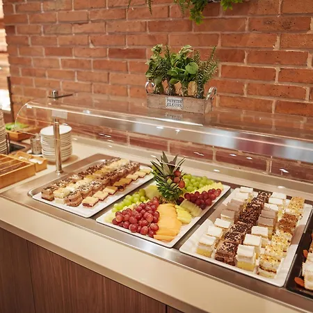 Olive Family - & Adria فندق أنكاران