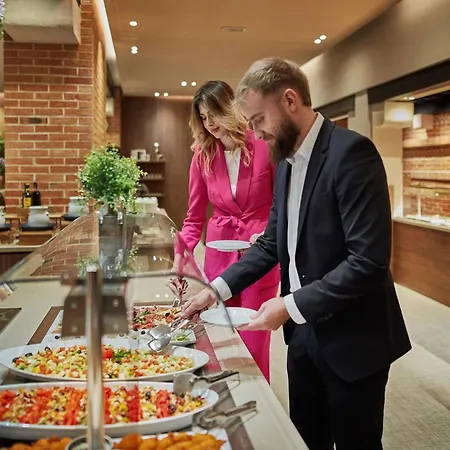 Olive Family - & Adria Otel 4*
