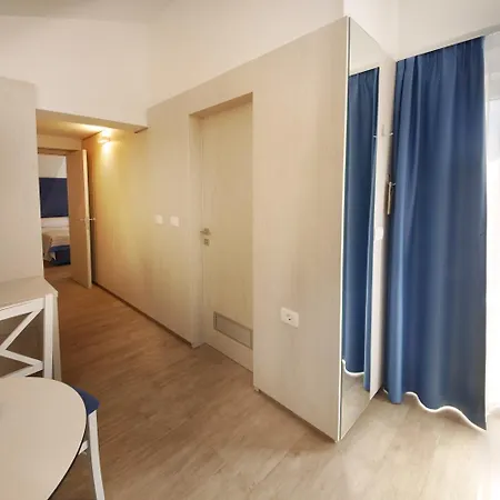 Olive Family - & Adria Ankaran