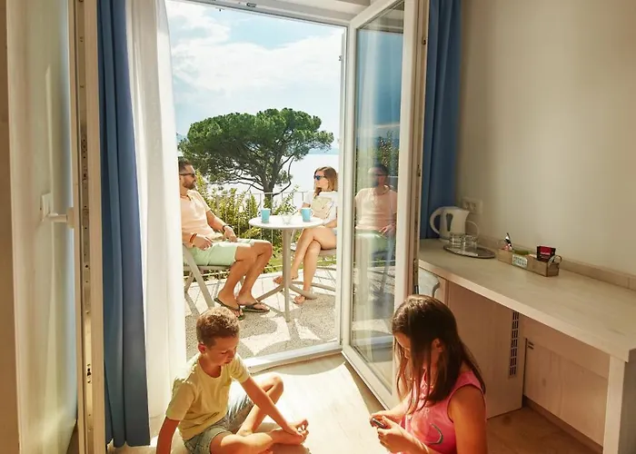 Olive Family - & Adria Hotel 4*