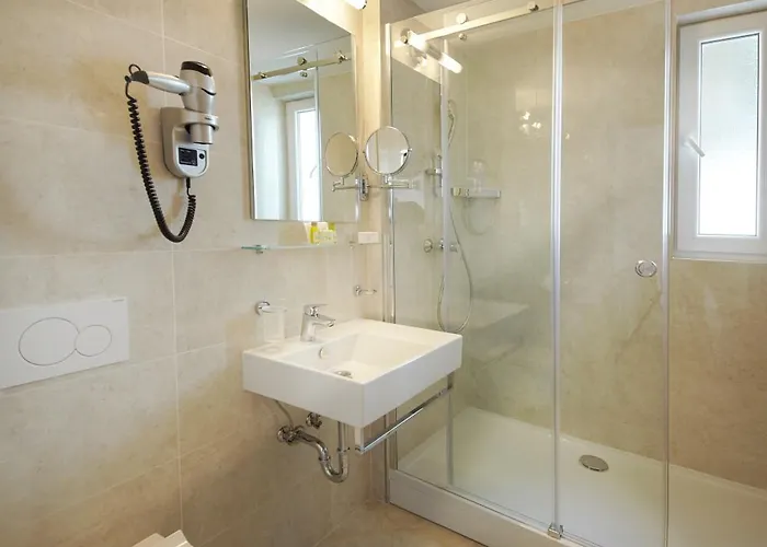 Olive Family - & Adria Hotel